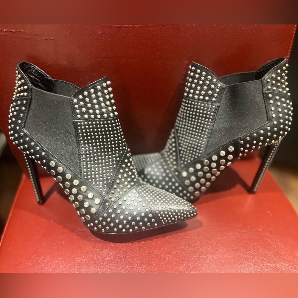 Saint Laurent Black Heels with Silver Studs